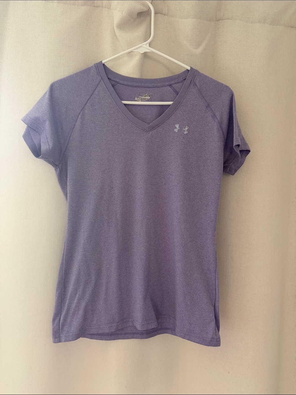 Under Armour Lavender V-Neck Short Sleeve Athletic Tee